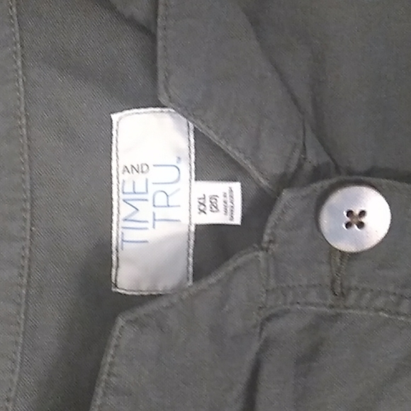 Army green jacket - Picture 4 of 4